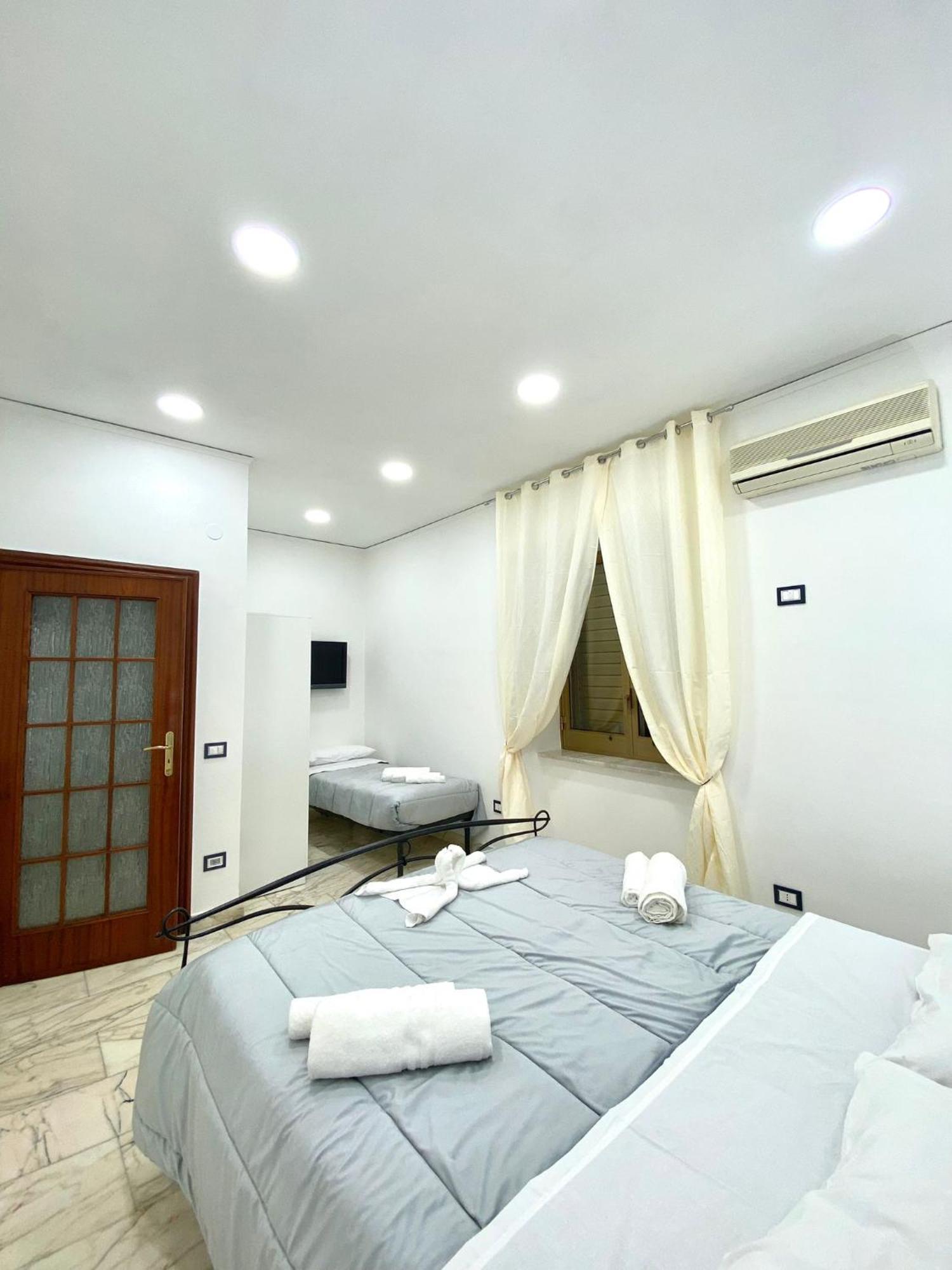 Castellano Apartment Napoli Esterno foto
